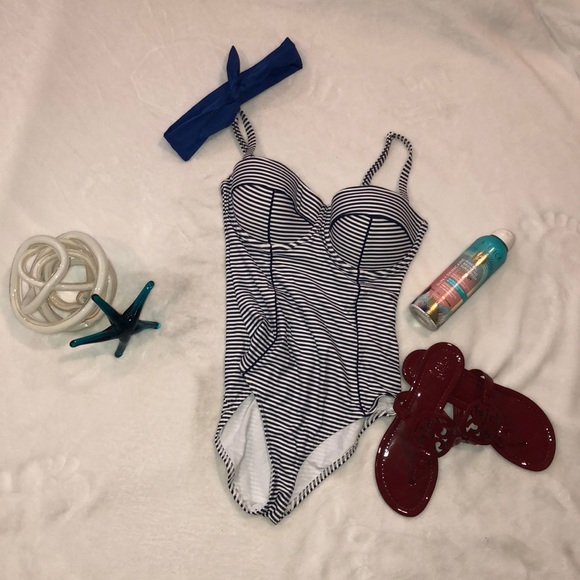 Bond-eye One piece 🇺🇸 - Picture 9 of 9